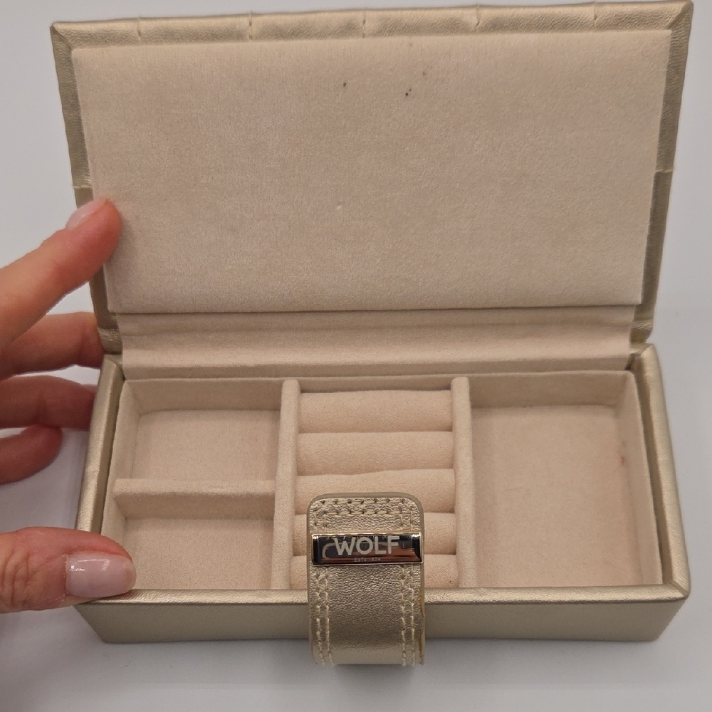 Wolf Champagne Gold Quilted Leather Jewelery Storage Case Travel